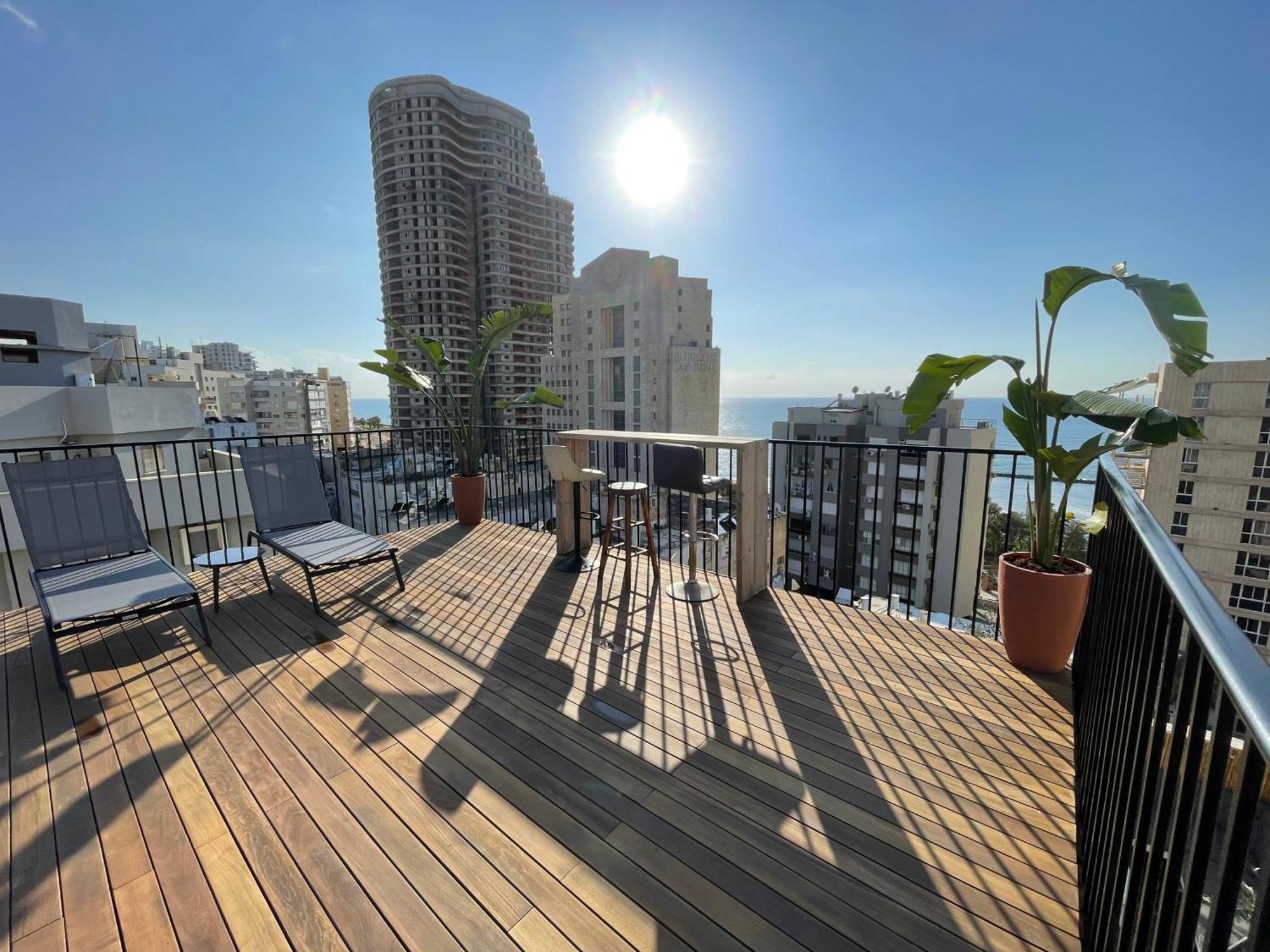 Roof Top 3 Floors Netanya Eksteriør billede